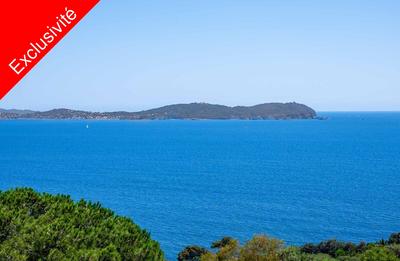 Propriété - 285 m² - 6 pièces