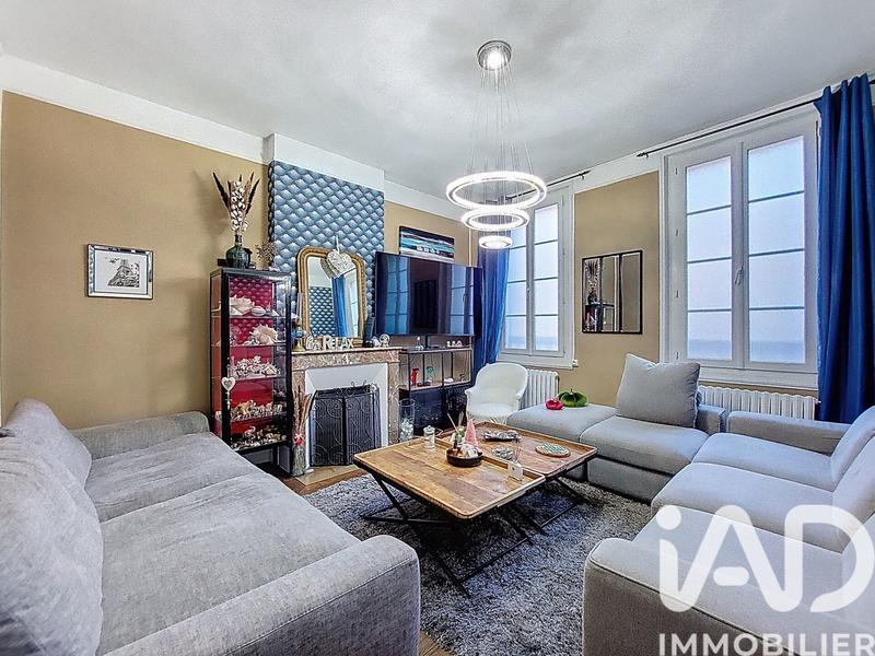 Maison - 296 m² - 10 pièces