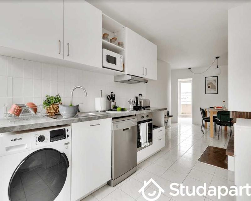 Chambre - 120 m² - 1 pièce