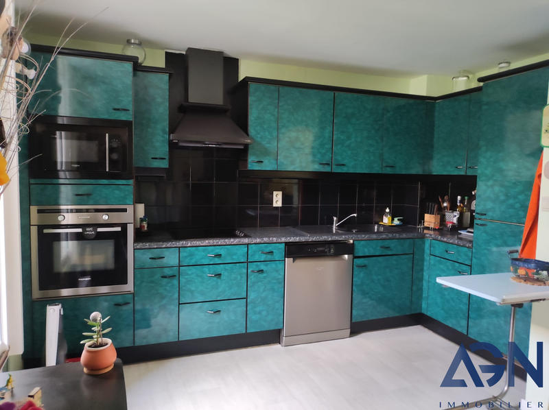 Maison - 180 m² - 5 pièces