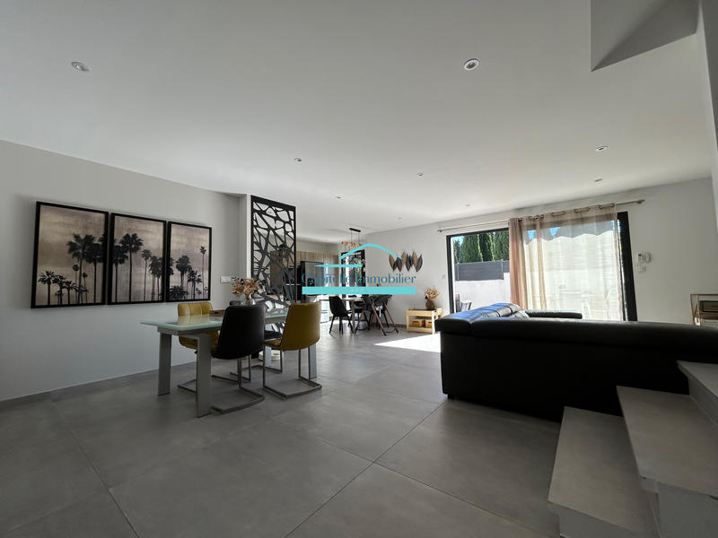 Maison - 102 m² - 4 pièces