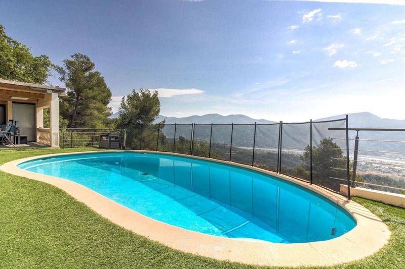 Propriété - 193 m² - 7 pièces