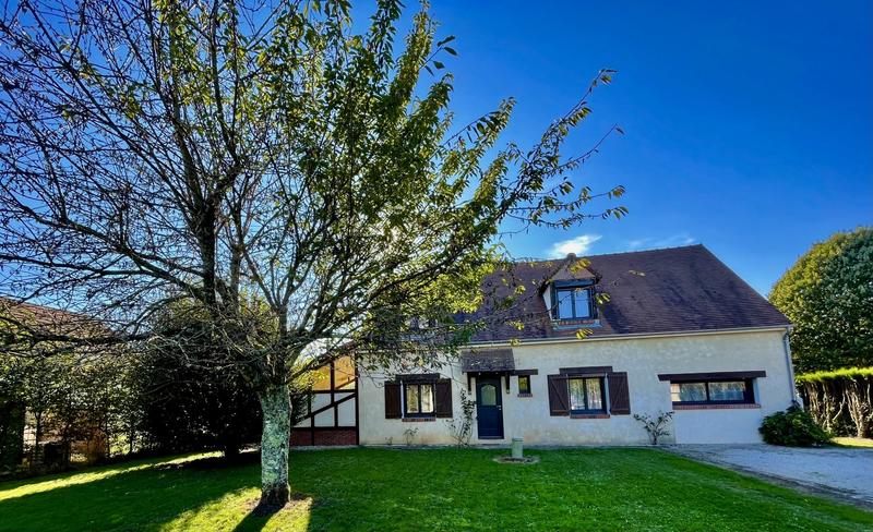Maison traditionnelle - 156 m² - 7 pièces