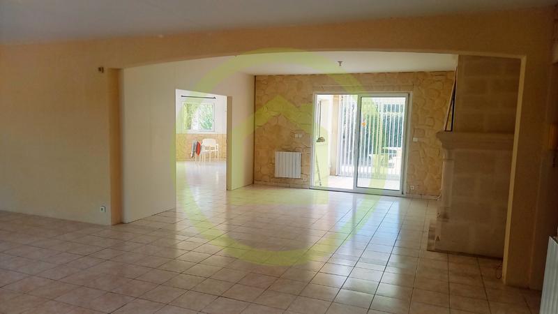 Maison - 260 m² - 8 pièces