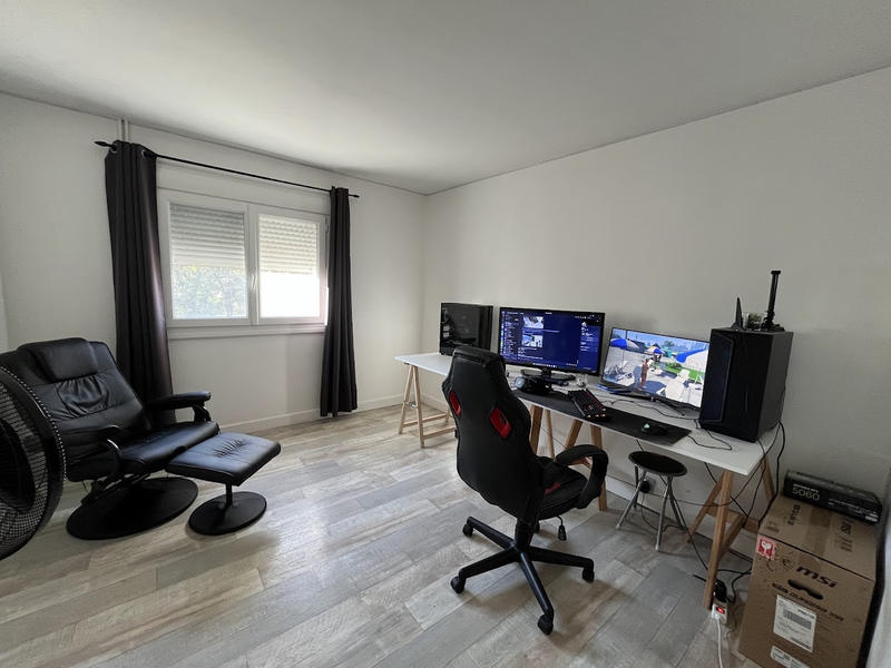 Maison - 220 m² - 9 pièces