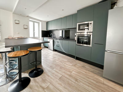 Maison - 145 m² - 6 pièces