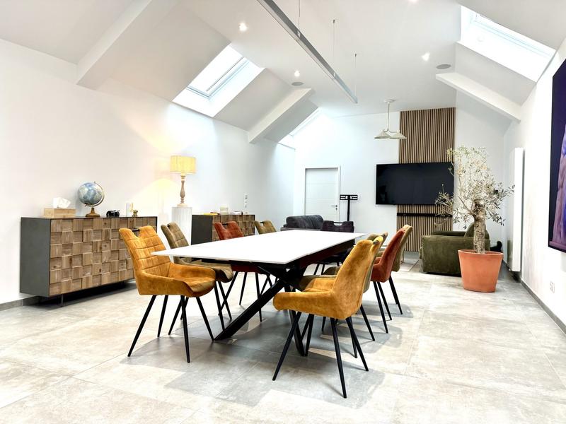 Maison - 180 m² - 5 pièces