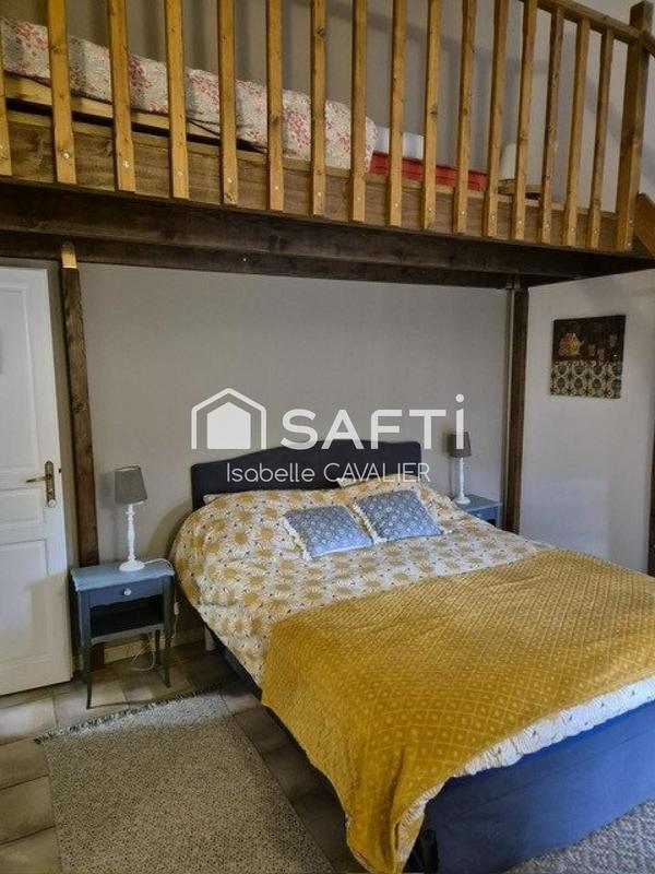 Maison - 262 m² - 6 pièces