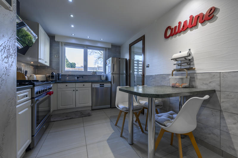 Appartement - 92 m² - 5 pièces