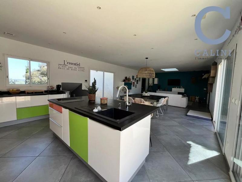 Villa - 170 m² - 5 pièces