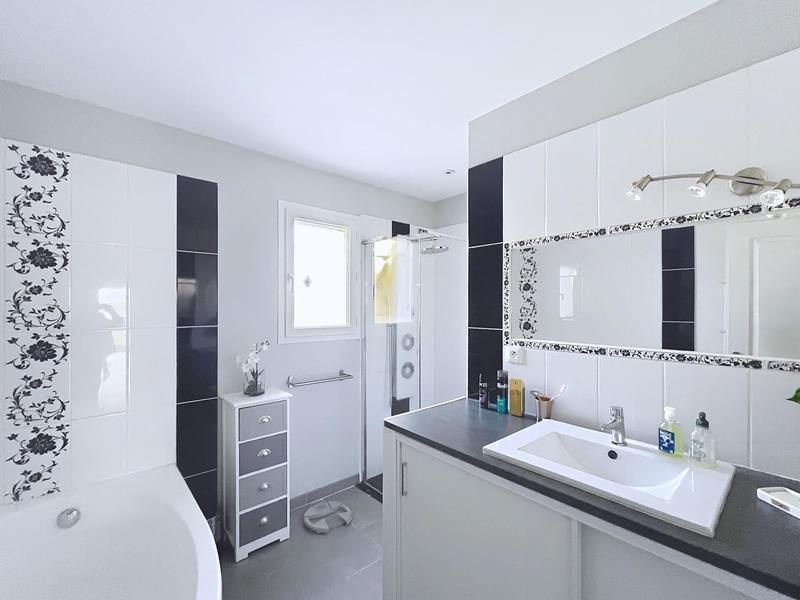 Maison - 116 m² - 5 pièces