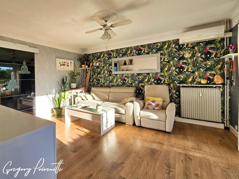 Appartement - 65 m² - 4 pièces