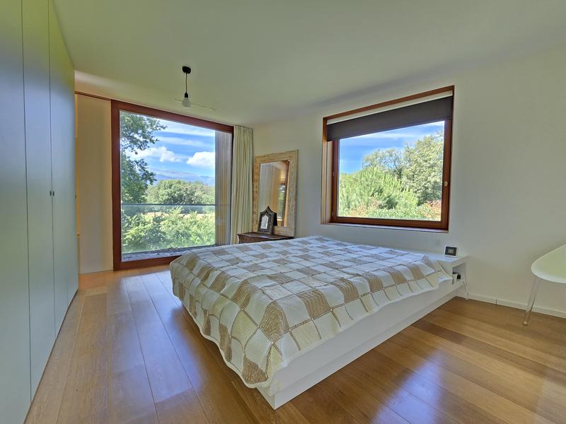 Maison d'architecte - 223 m² - 6 pièces