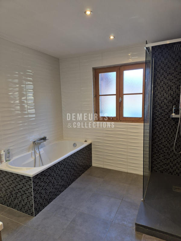 Châlet - 157 m² - 6 pièces