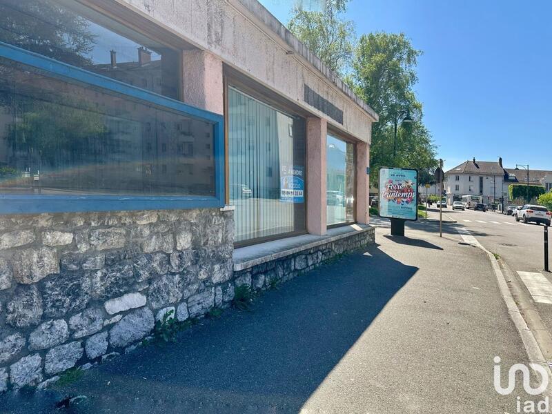 Local commercial - 105 m²