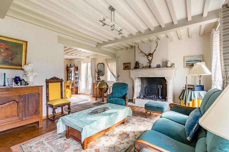 Maison - 216 m² - 6 pièces