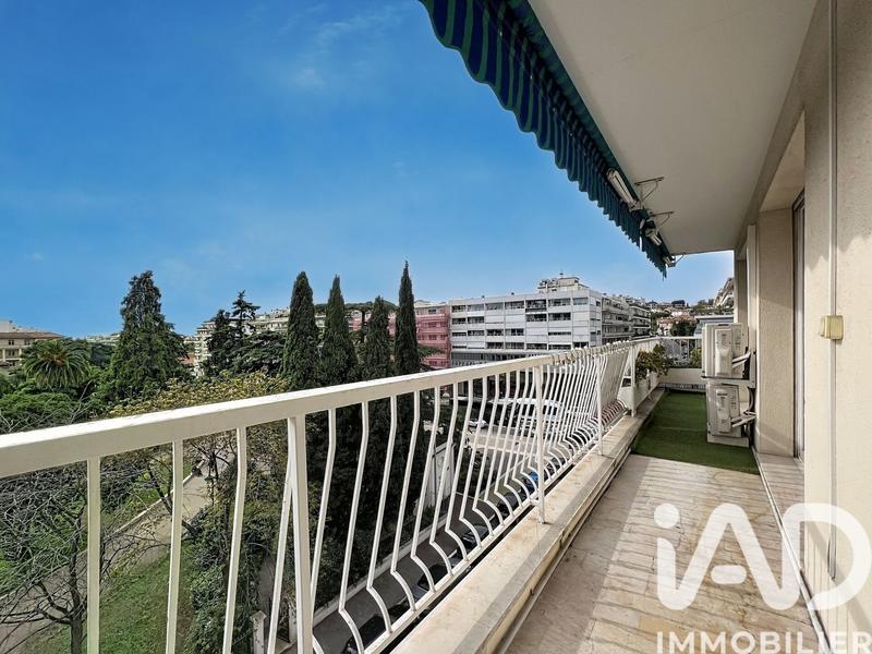 Appartement - 97 m² - 4 pièces