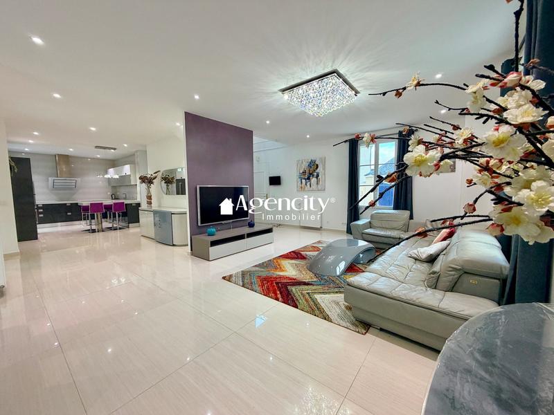 Maison - 190 m² - 7 pièces