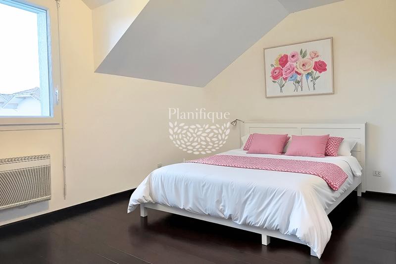 Maison - 104 m² - 4 pièces