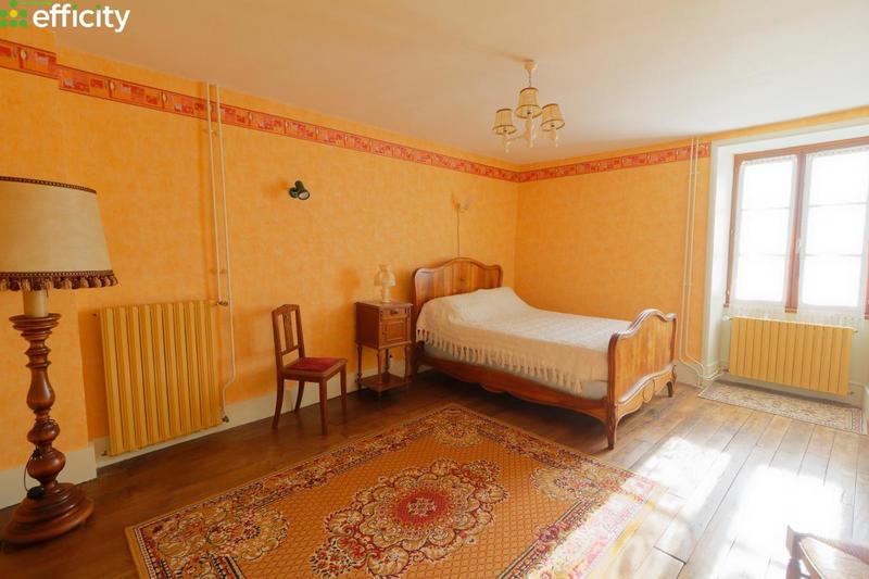 Maison - 128 m² - 7 pièces