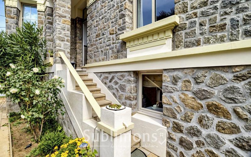 Maison - 165 m² - 6 pièces