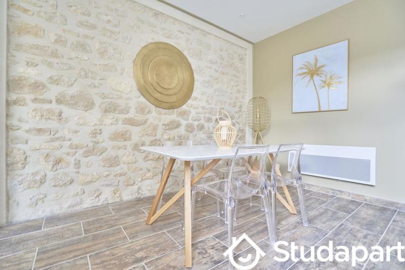 Chambre - 13 m² - 1 pièce