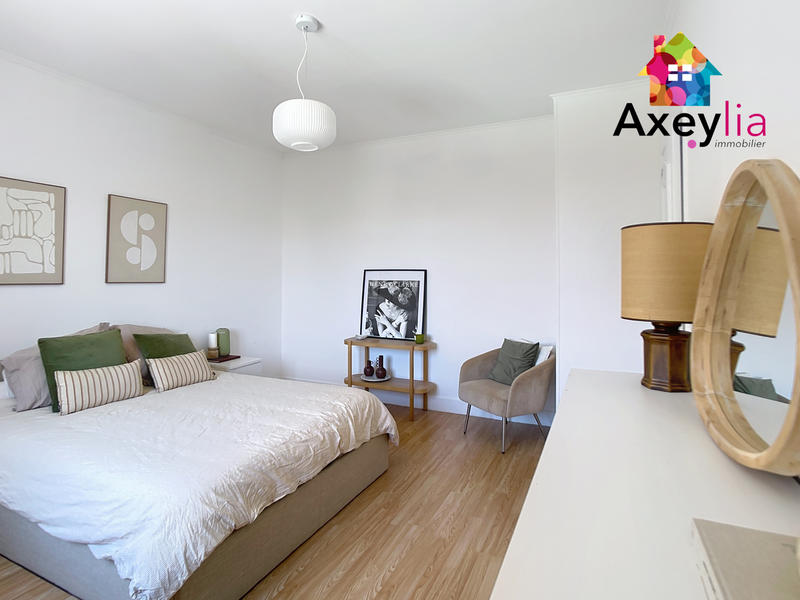 Maison - 171 m² - 7 pièces