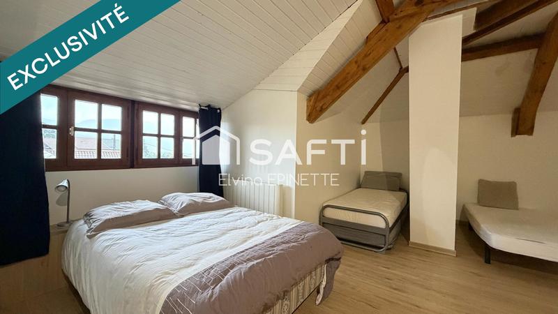 Maison - 259 m² - 7 pièces