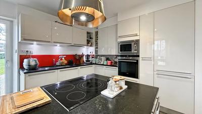 Appartement - 80 m² - 4 pièces