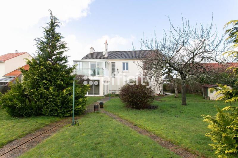 Maison - 100 m² - 6 pièces