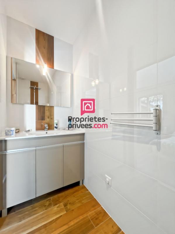 Maison - 200 m² - 7 pièces