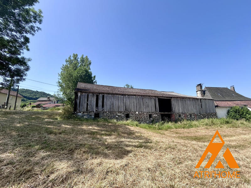 Ferme - 300 m² - 2 pièces