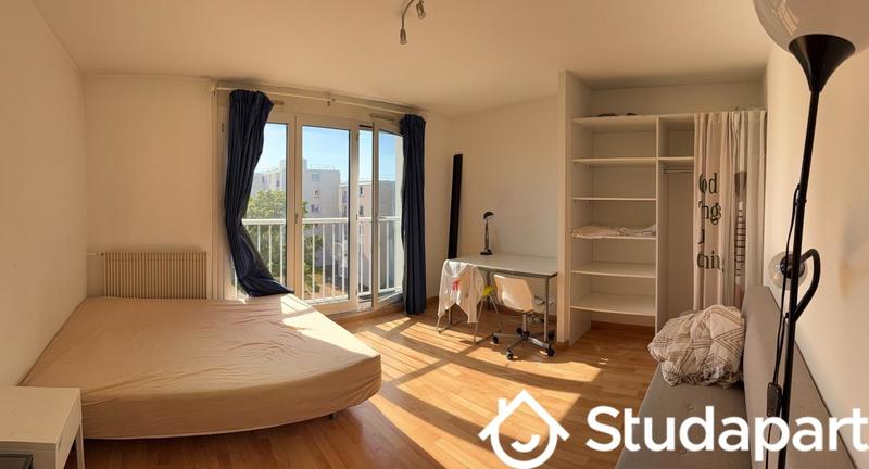 Chambre - 12 m² - 1 pièce