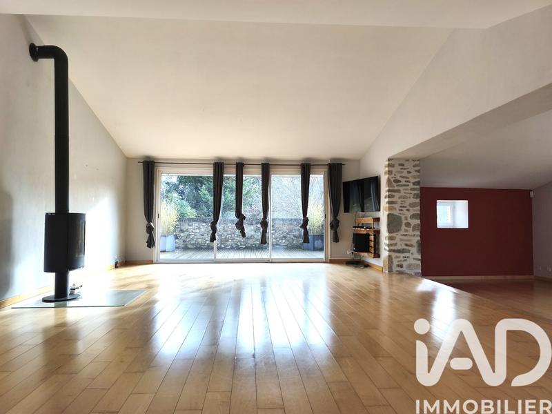 Maison - 750 m² - 24 pièces