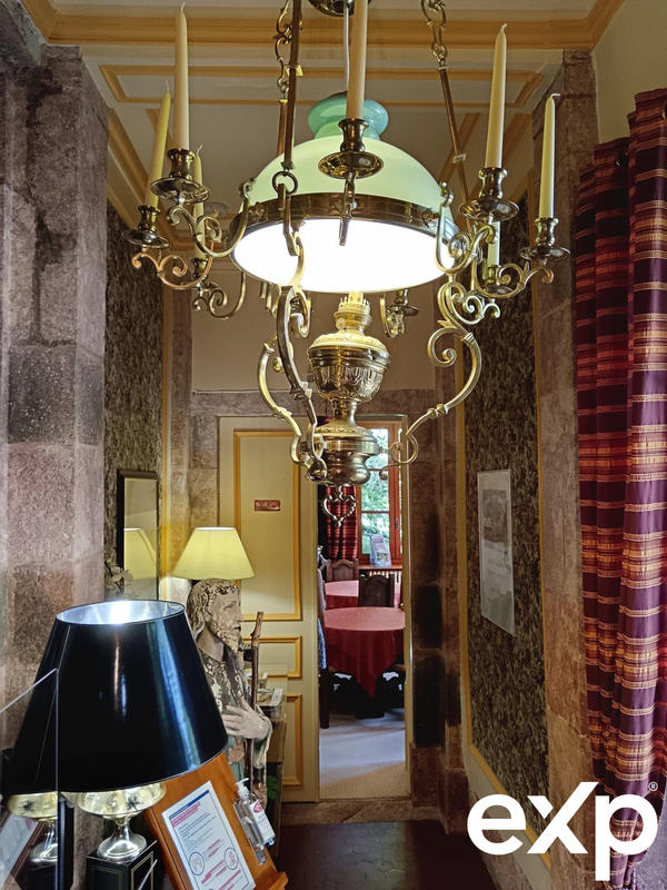 Château - 483 m² - 18 pièces