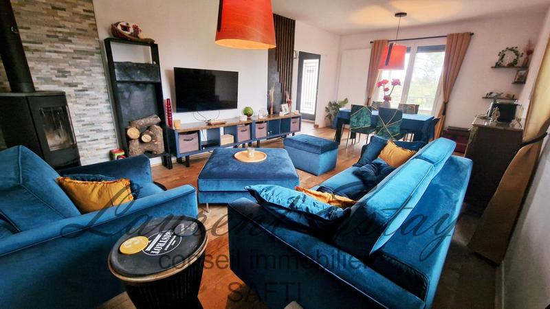 Maison - 225 m² - 8 pièces