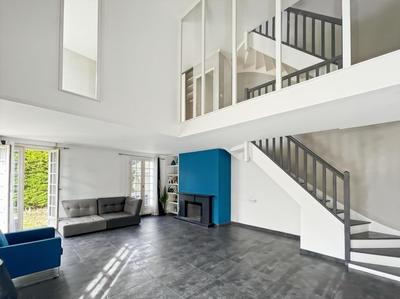 Maison de ville - 170 m² - 6 pièces
