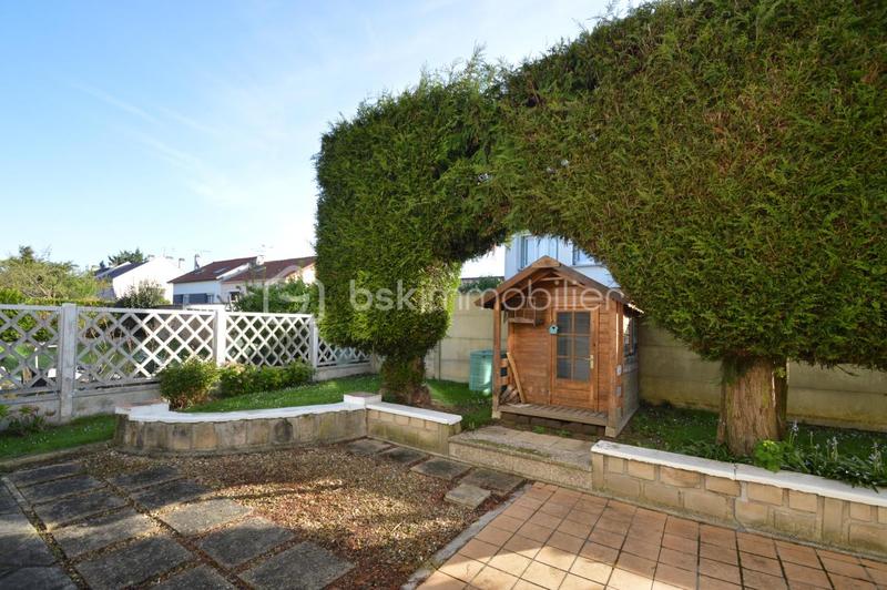 Maison - 92 m² - 4 pièces