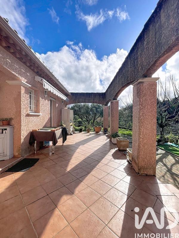 Maison - 122 m² - 5 pièces