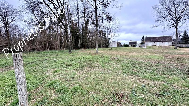 Terrain constructible - 2 123 m²