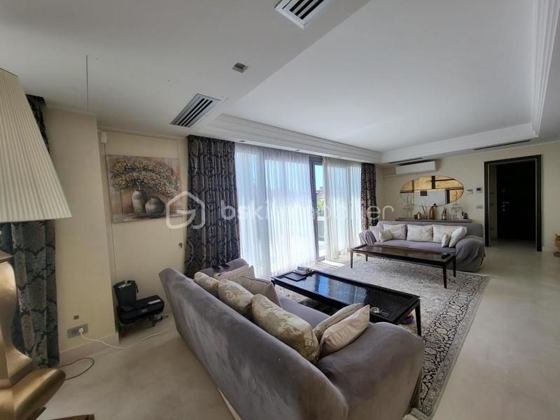 Penthouse - 344 m² - 7 pièces