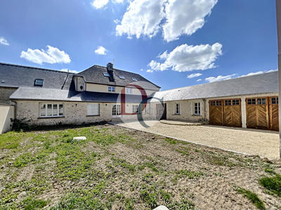 Maison - 316 m² - 11 pièces