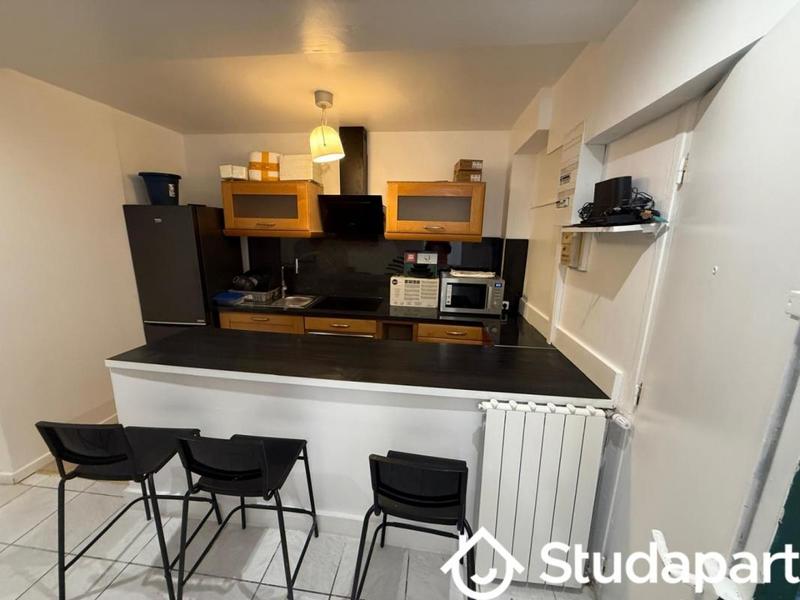 Chambre - 9 m² - 1 pièce