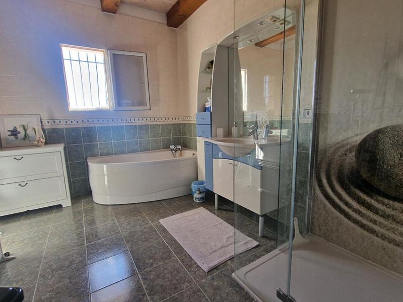 Demeure - 175 m² - 5 pièces