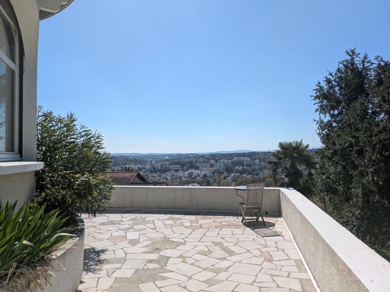 Maison - 343 m² - 7 pièces