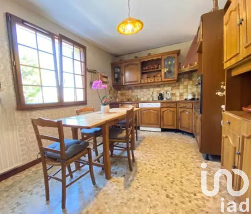 Maison - 229 m² - 10 pièces