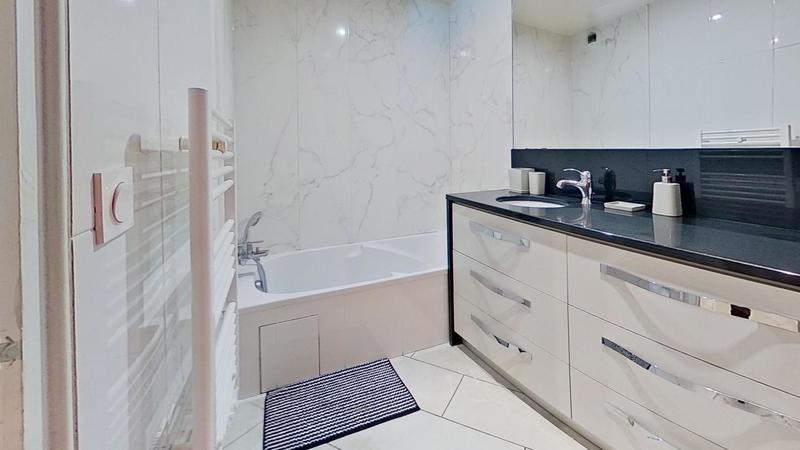 Appartement - 124 m² - 6 pièces