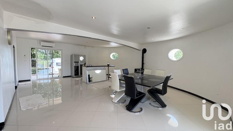 Maison - 265 m² - 6 pièces