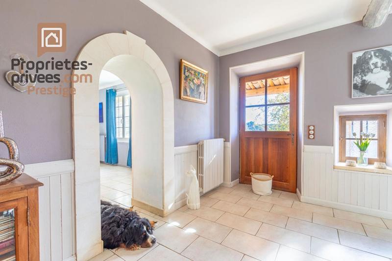 Maison - 305 m² - 10 pièces