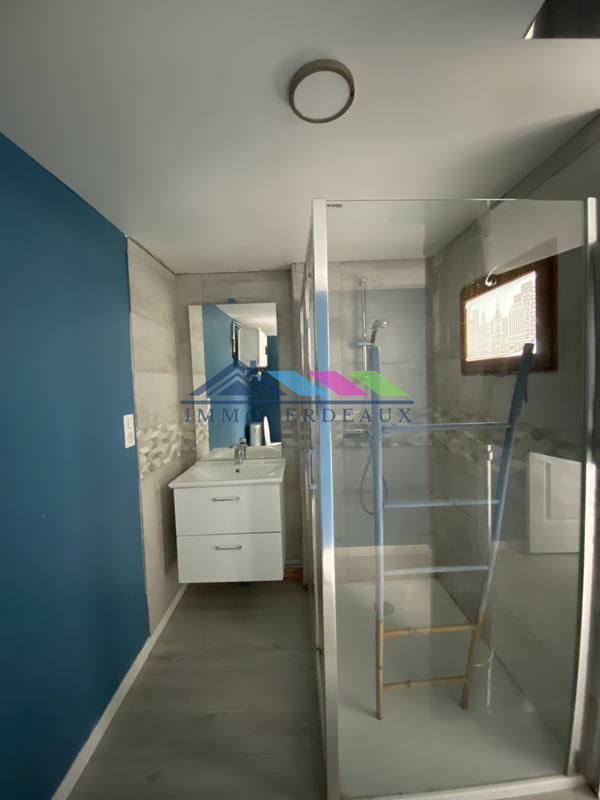 Maison - 239 m² - 7 pièces